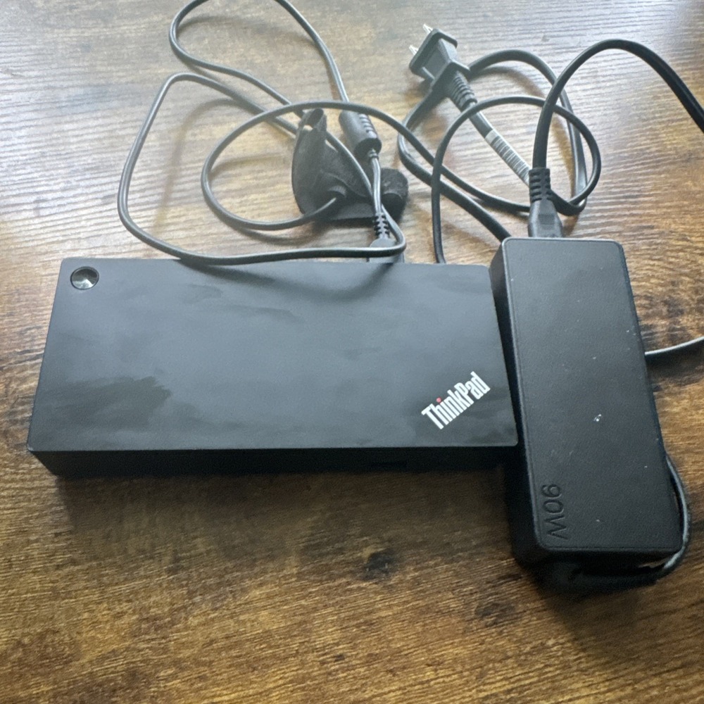 Lenovo ThinkPad Universal USB-C Smart Docking Station LDA-KP + OEM 90W P Supply